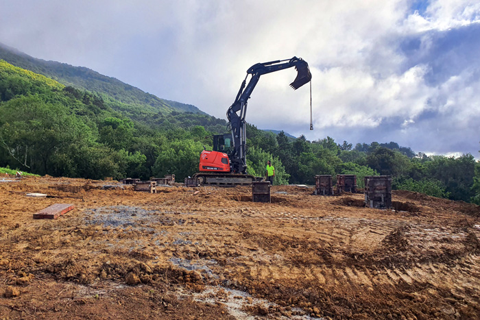 trabajo de excavación para cimentación de vivienda en Gipuzkoa